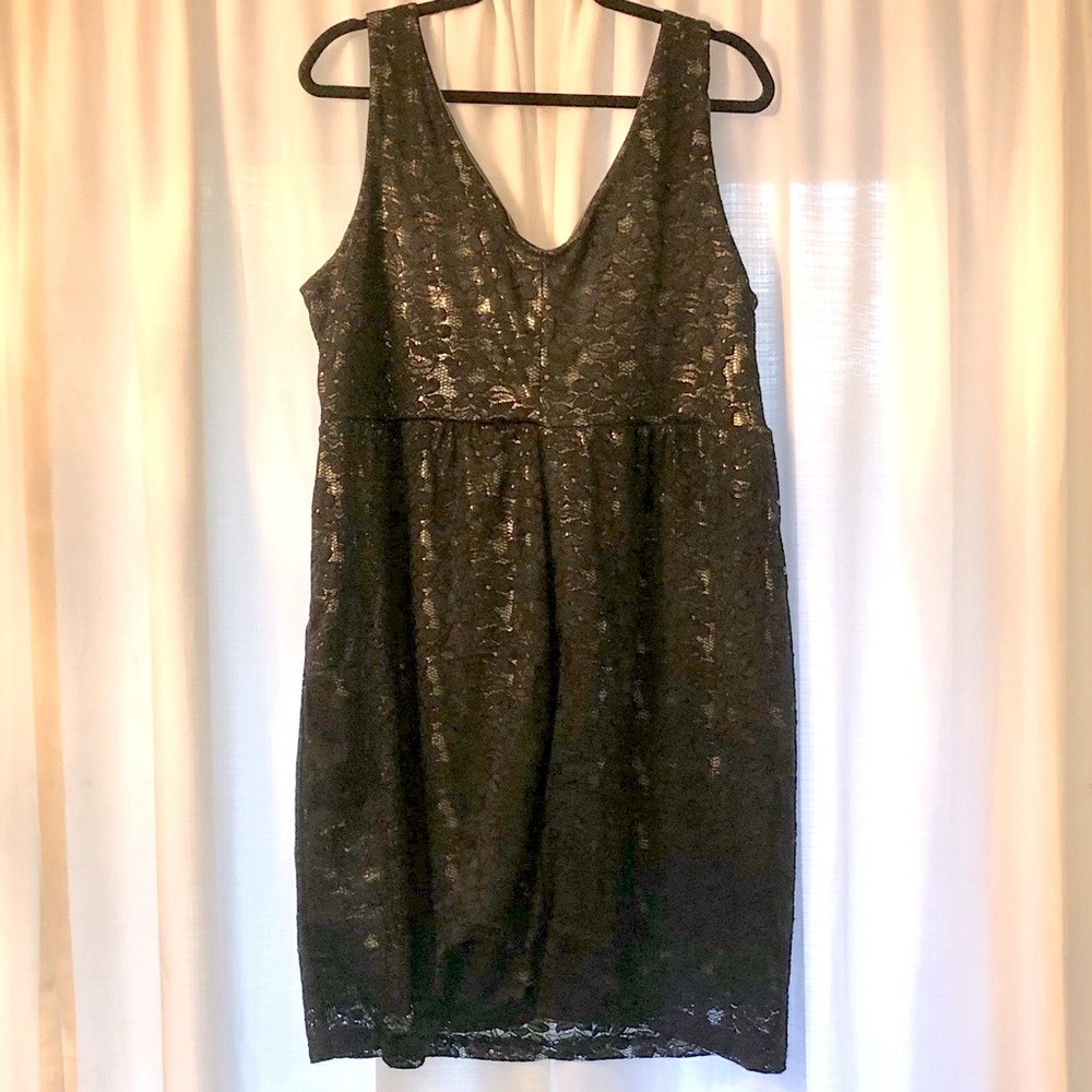 Torrid black and gold lace dress with pockets
